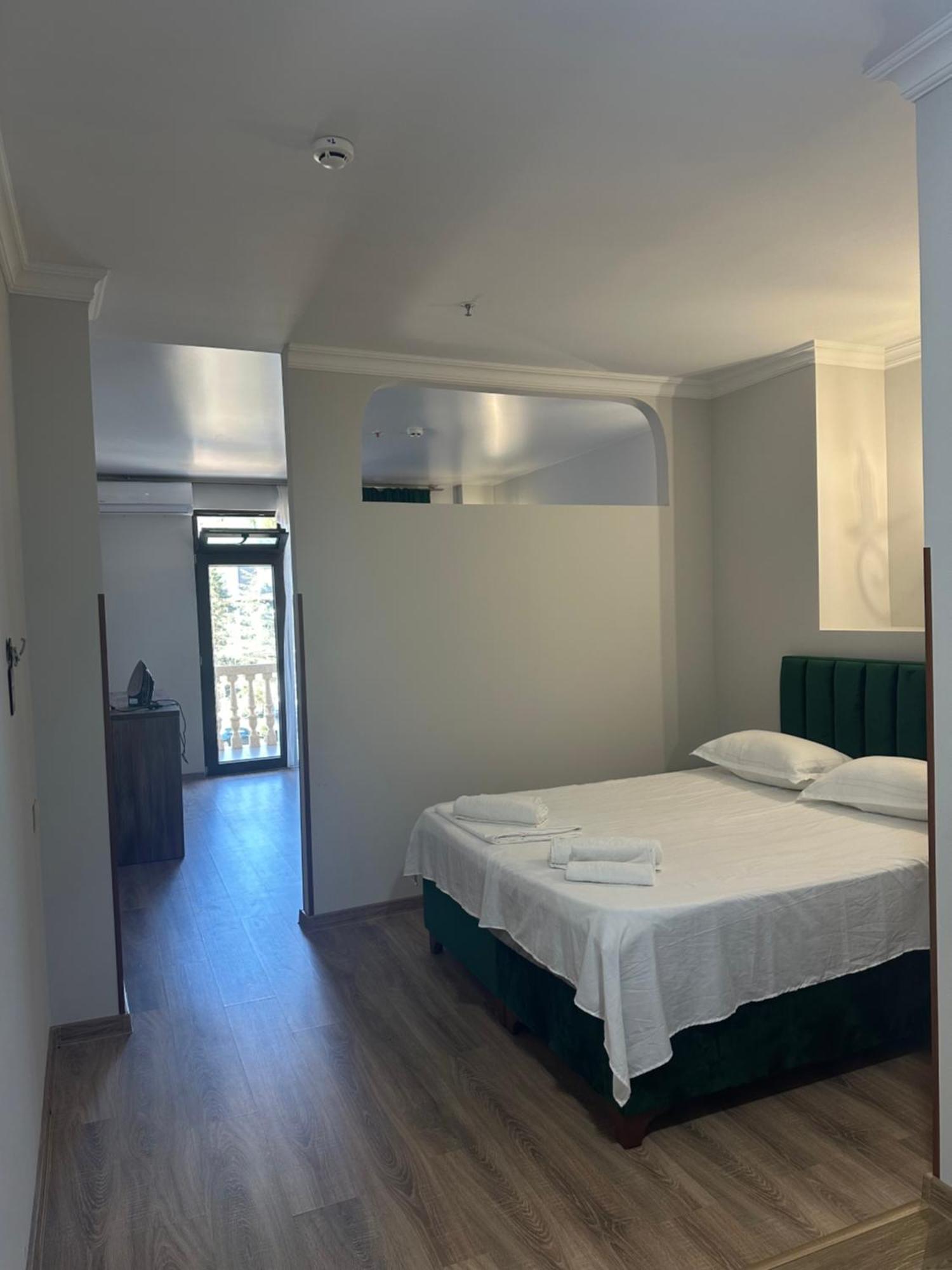 Majestic Hotel Кобулети Екстериор снимка