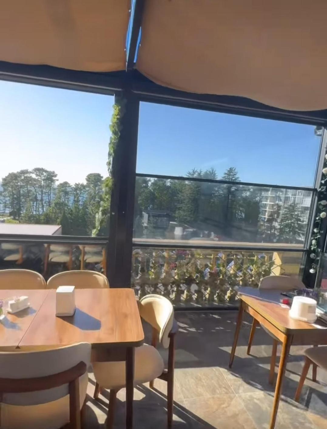 Majestic Hotel Кобулети Екстериор снимка